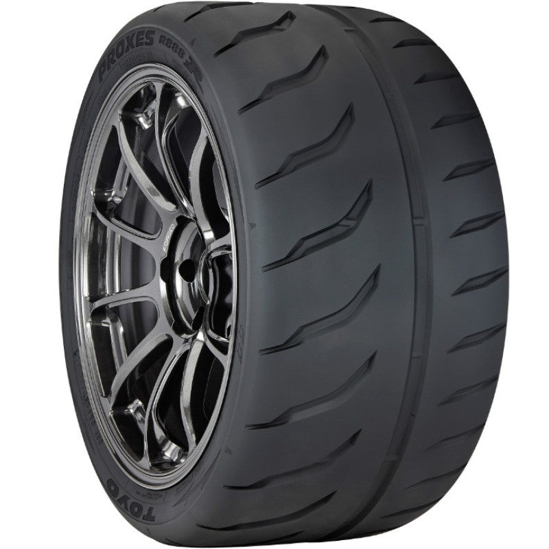 Toyo Proxes R888R Tire – 305/35ZR20 104Y