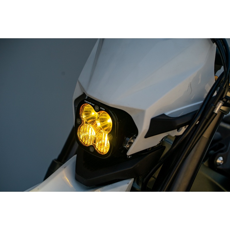 Squadron Pro Headlight – Ultra Bee