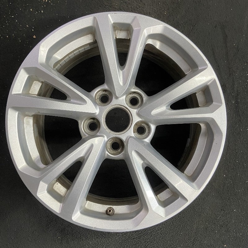 17″ EQUINOX 16 17×7 opt RVF Original OEM Wheel Rim