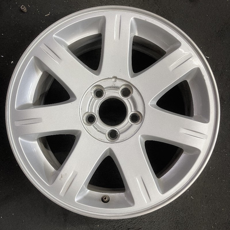 17″ 300 05-06 17×7 aluminum 7 spoke covered lugs Original OEM Wheel Rim