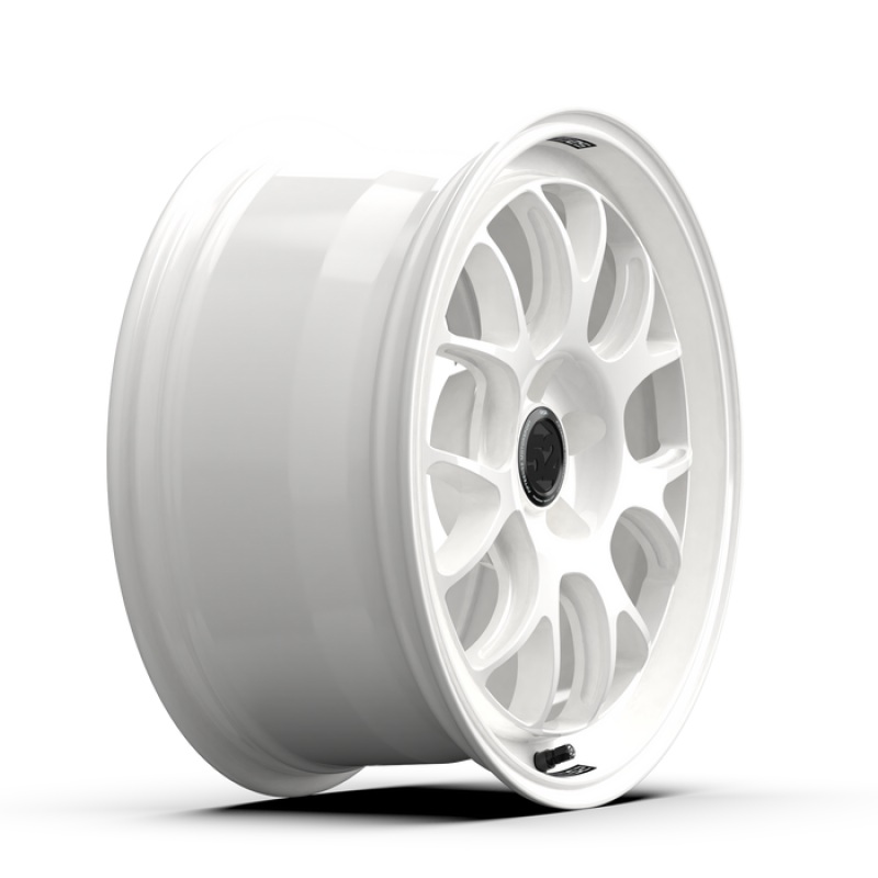 fifteen52 Apex RSR 18×9.5 5×114.3 38mm ET 73.1mm Center Bore Rally White